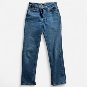 Levi’s Wedgie Straight Sz 27
